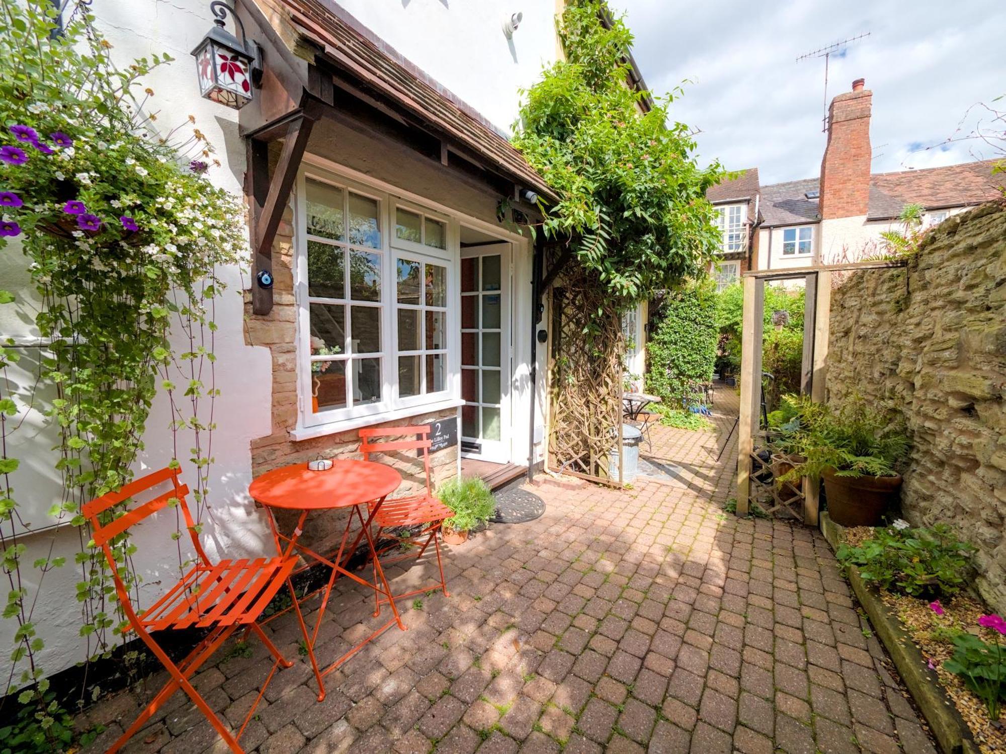 The Lilley Pad In Ludlow Cosy, Central, Perfect For Couples, Netflix & Parking Permit Εξωτερικό φωτογραφία